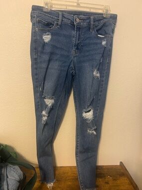 Old Navy Distressed Mid-Rose Skinny Jeans - Blue Denim women’s size 8Short
